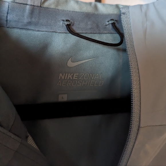 Nike Jacket - Picture 4 of 11